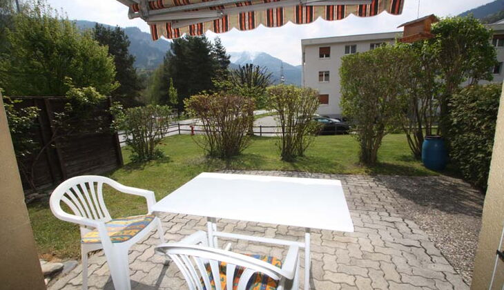 Bauernhaus mit Stall und Garten in Feldis