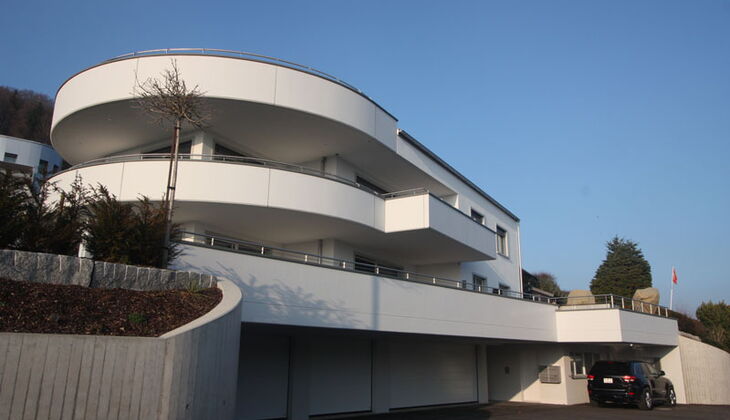 Bauernhaus mit Stall und Garten in Feldis